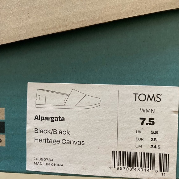 Toms - Picture 4 of 4